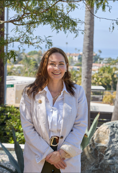 Dr. Catherine Ayers